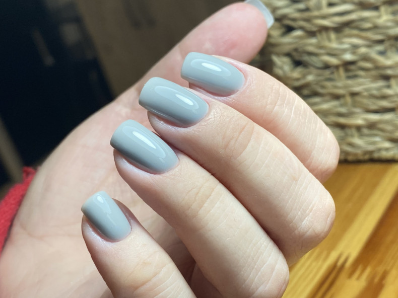 Однотонный (монохромный) маникюр grey gray manicure, photo - Manicurist Barb Manicure