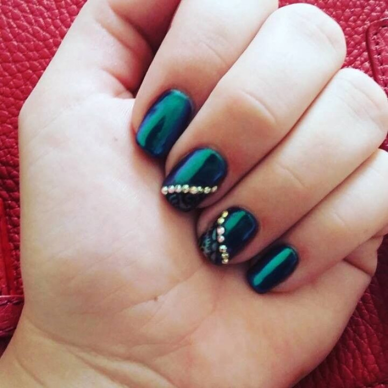 Green emerald pearl, photo - Manicurist Barb Manicure