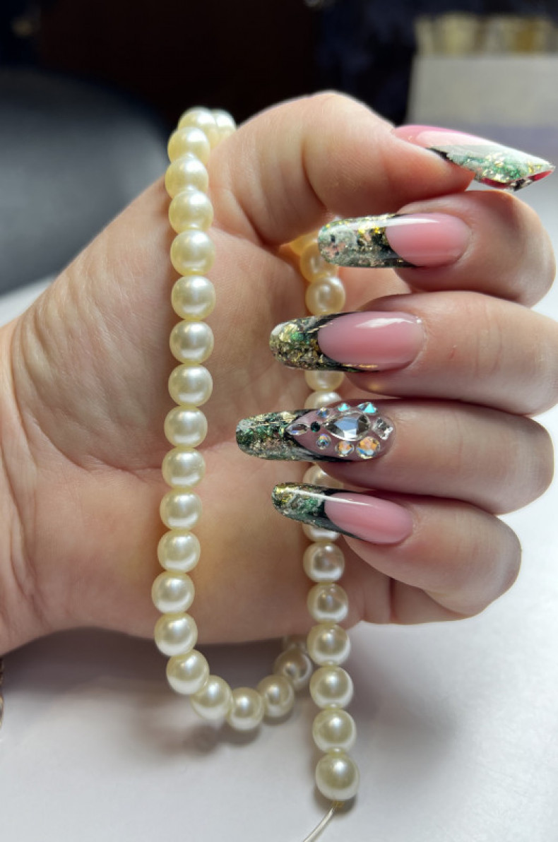 Green diamond aquarium, photo - Manicurist Barb Manicure