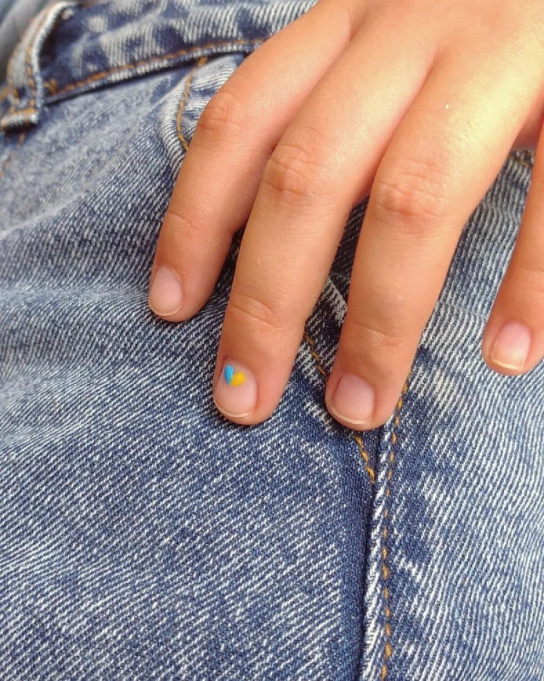 Patriotic manicure minimalist, photo - Manicurist Barb Manicure