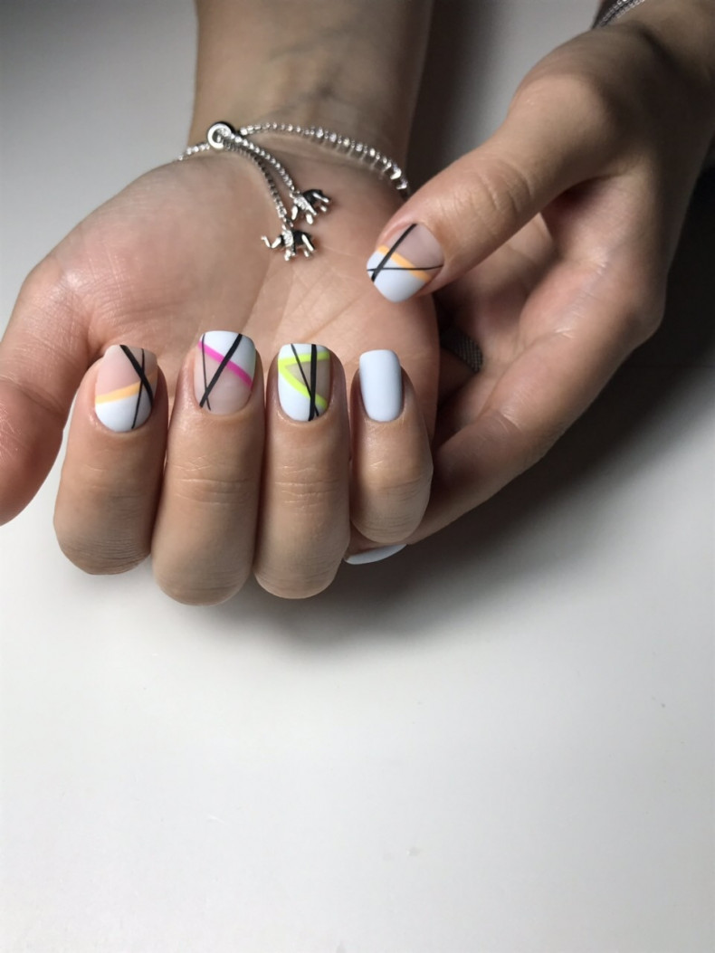 Colorful colored striped, photo - Manicurist Barb Manicure