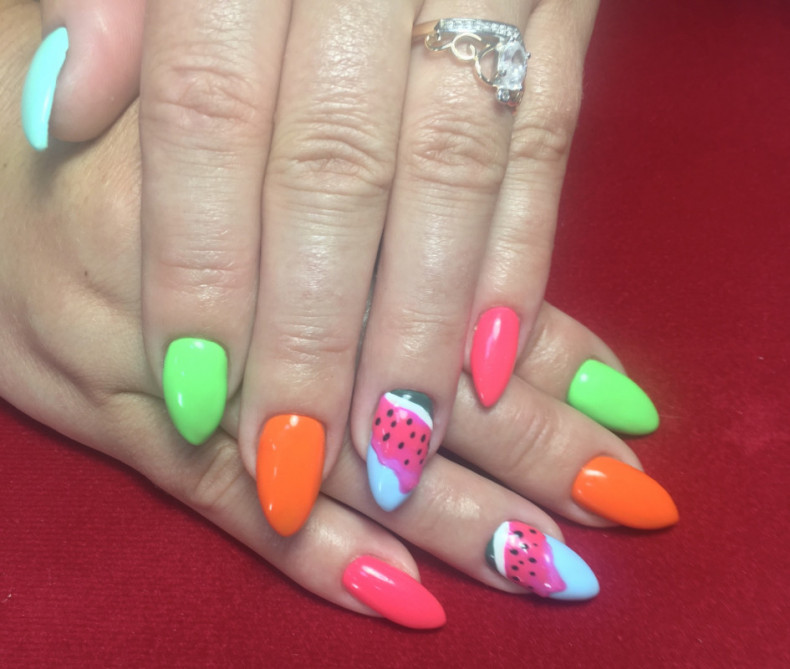 Watermelon multicolored manicure colored, photo - Manicurist Barb Manicure