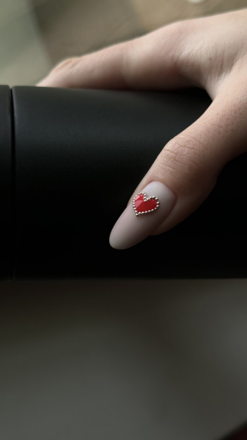 Heart Valentine's Day textured, photo - Manicurist Barb Manicure