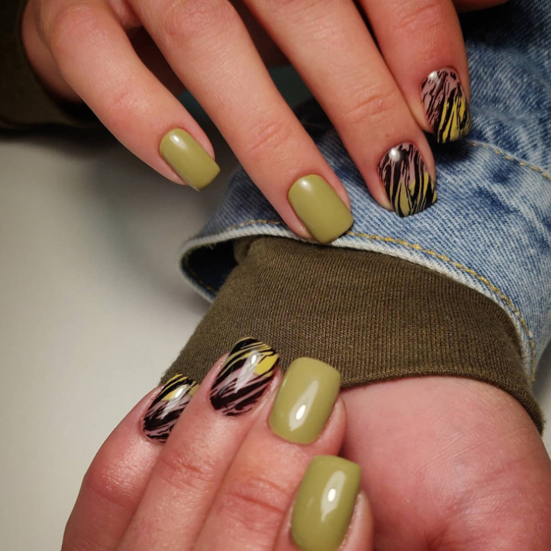  , photo - Manicurist Barb Manicure