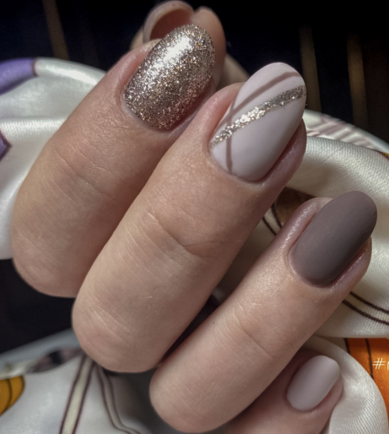 Листопад 2021, photo - Manicurist Barb Manicure