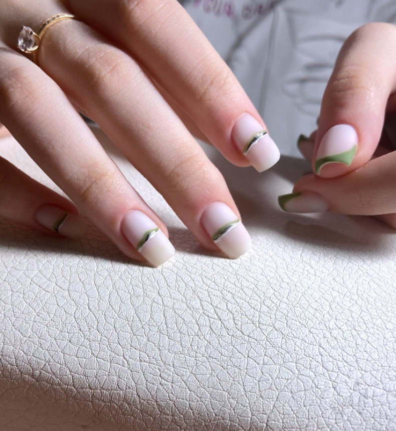 Striped minimalist, photo - Manicurist Barb Manicure