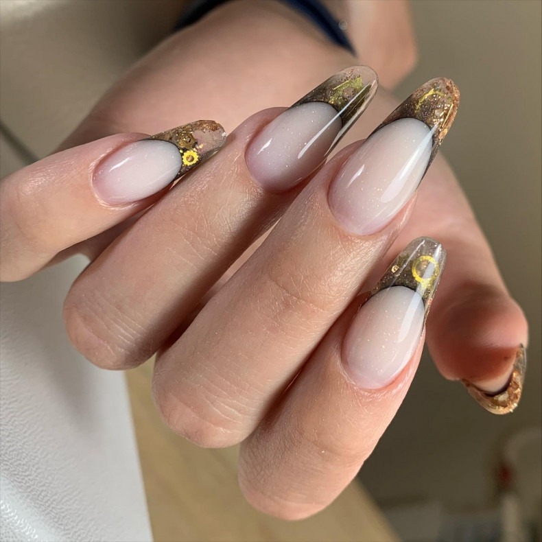 Gold aquarium manicure, photo - Manicurist Barb Manicure