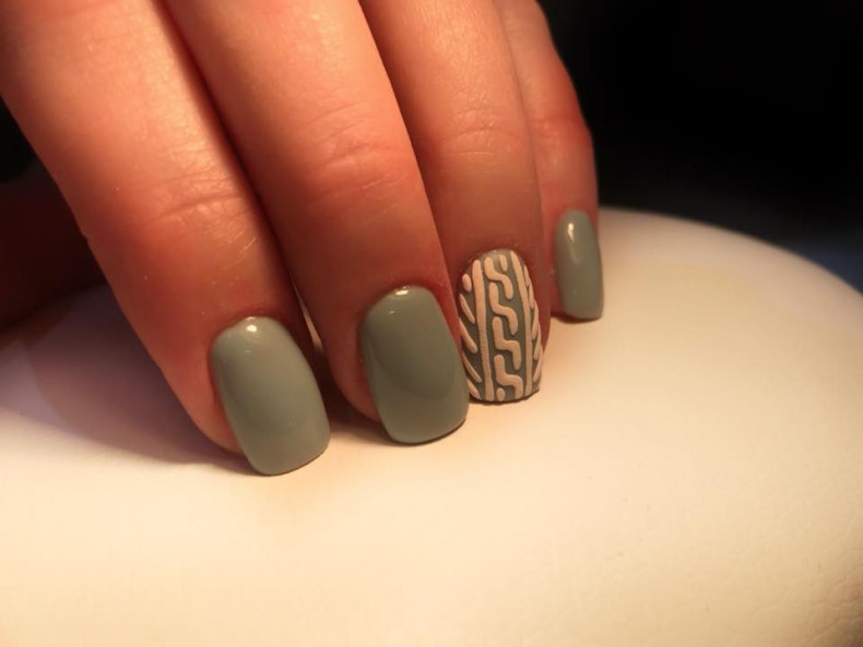 Khaki textured, photo - Manicurist Barb Manicure