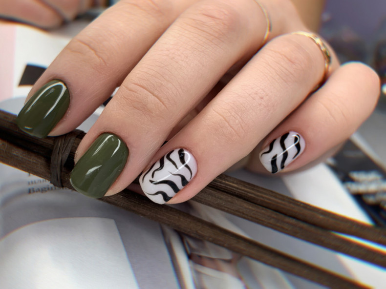 Khaki, photo - Manicurist Barb Manicure