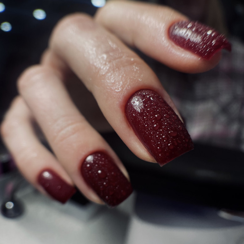 Wine shimmer, photo - Manicurist Barb Manicure