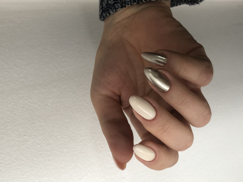 Metaliczne, photo - Manicurzysta Barb Manicure