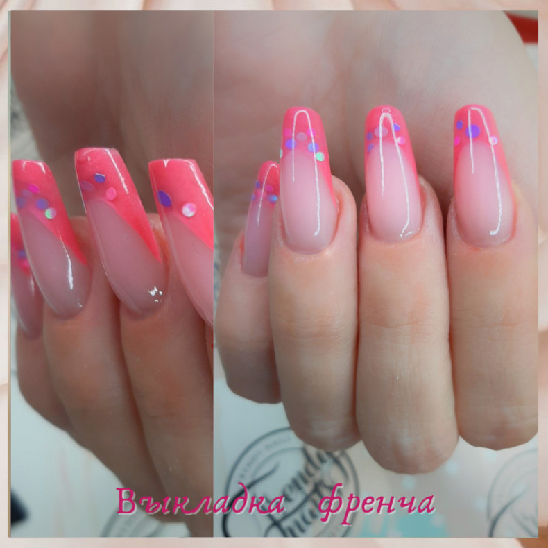 Układ francuskiego manicure, photo - Manicurzysta Barb Manicure