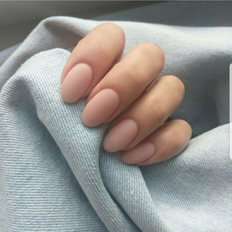 Маникюр и матовый лак, photo - Manicurist Barb Manicure