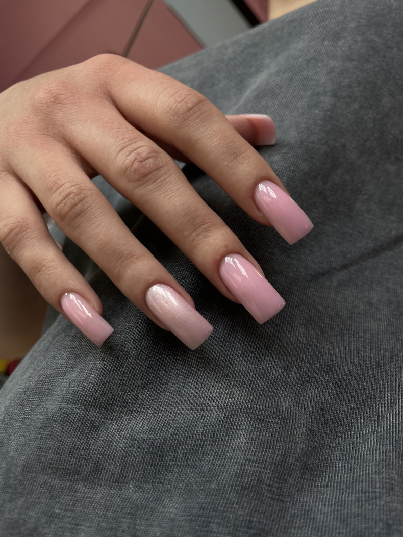 Różowe długie kwadratowe, photo - Manicurzysta Violetta Odintsova