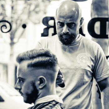 Iskandar , Bochum Фото - 5