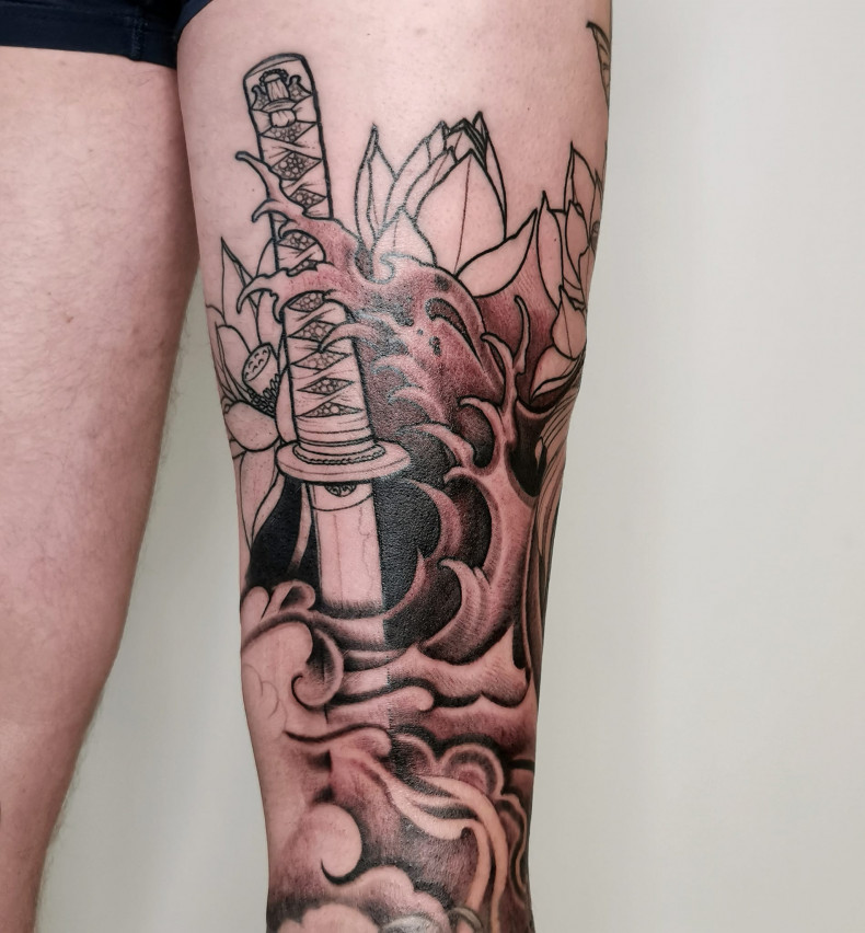 Katana leg japanese, photo - Tattoo Master Thomas Krug