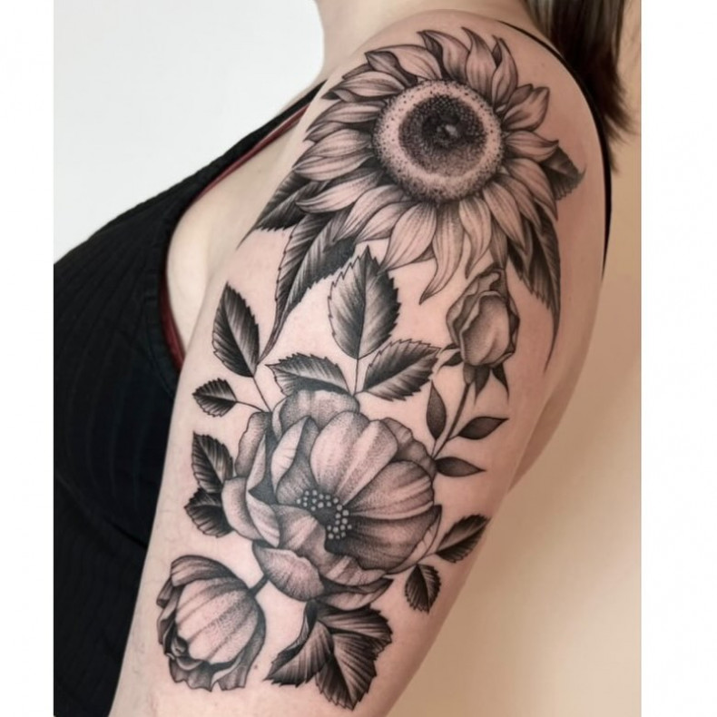 Frauen Schulter sonnenblume, photo - Tattoo-Studio Sorry Mom