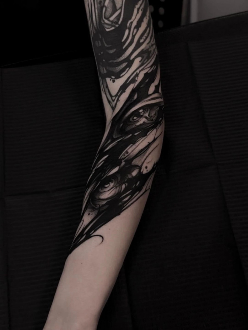 Мастер Слава, photo - Тату салон INKWELL