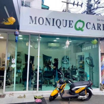 Storefront of Monique Q Care Hair Salon