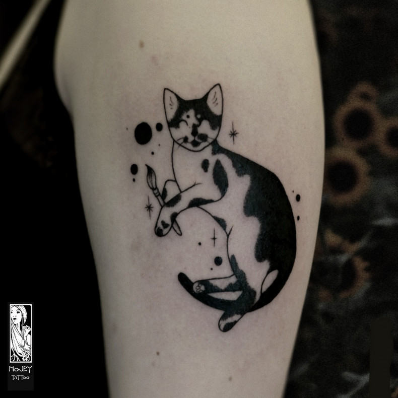 Katze Schulter, photo - Tattoo-Studio Mojry Tattoo