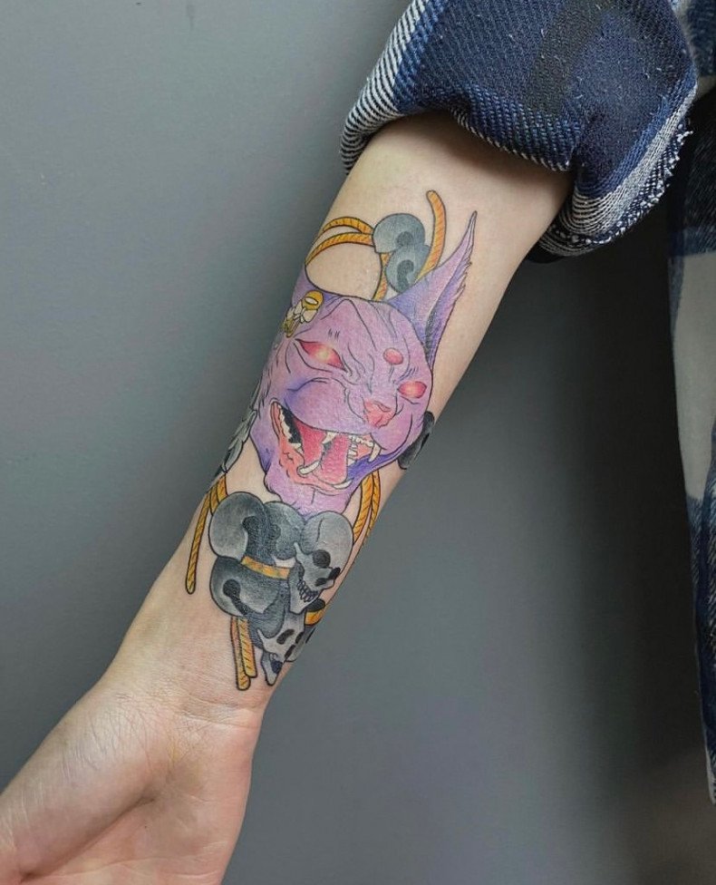 Katze Unterarm sphinx, photo - Tattoo-Meister Dmitry Gerasimchuk