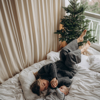 Семейная фотосессия в студии/дома