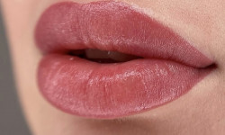 Lippenpigmentierung Permanent Make-up Artist  Anastasia Baghdasaryan Hamburg