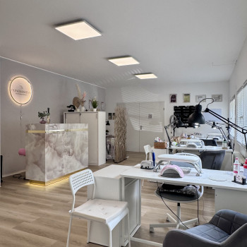 ©️Ponomareva Nails & School