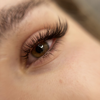 Przedłużanie rzęs 1,5:1 Efekt Foxy