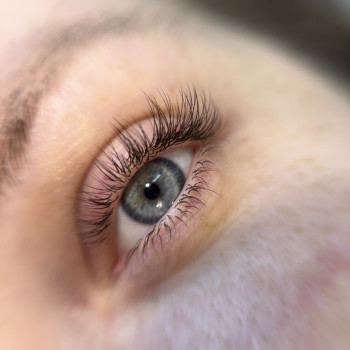 Przedłużanie dolnych rzęs Ansty Lashes & Beauty Bar