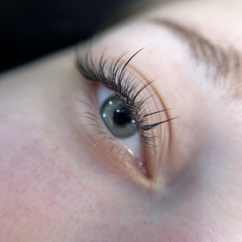 Przedłużanie rzęs 1:1 Anime Ansty Lashes & Beauty Bar