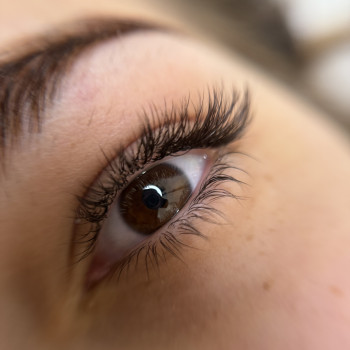Przedłużanie rzęs Efekt Kolorowe Rzęsy Ansty Lashes & Beauty Bar