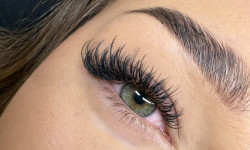 Uzupełnienie rzęs 4:1 (do 3 tyg) Schönheitssalon Ansty Lashes & Beauty Bar Warsaw