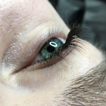 Снятие ресниц