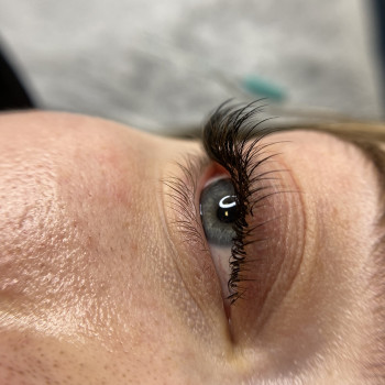 Наращивание ресниц 2D
                    Salon piękności Olevi studio Warszawa