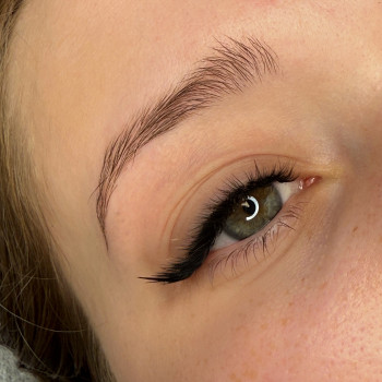 Авторские техники наращивания ресниц
                    Салон красоты Olevi studio Варшава