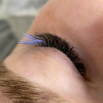 Авторские техники наращивания ресниц
                    Салон красоты Olevi studio Варшава