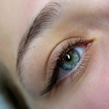 Авторские техники наращивания ресниц
                    Салон красоты Olevi studio Варшава