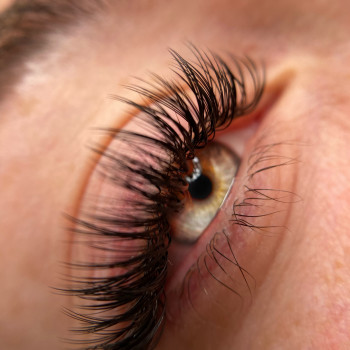 Авторские техники наращивания ресниц
                    Салон красоты Olevi studio Варшава