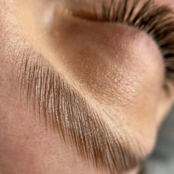 Ламинирование бровей + коррекция + окрашивание