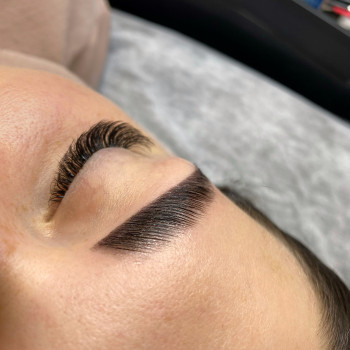 Ламинирование бровей + коррекция + окрашивание
                    Салон красоты Olevi studio Варшава