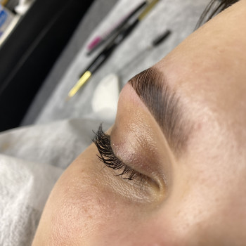 Ламинирование бровей + коррекция + окрашивание
                    Салон красоты Olevi studio Варшава