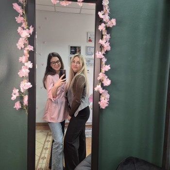 Коррекция бровей пинцетом