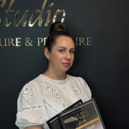 Manicurist Maryna Shults on Barb.pro