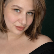 Kolorysta Polina Korolova on Barb.pro