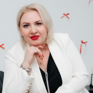 Manicurist Irina Fuchs on Barb.pro