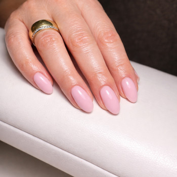 Нежный розовый