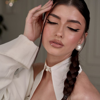 Luxury Makeup & Hair Artist ✨ Элегантные, стойкие и фотогеничные образы для свадеб, VIP мероприятий, съёмок и fashion-индустрии.
                    Визажист Viktoriia Shulha Рим