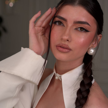 Luxury Makeup & Hair Artist ✨ Элегантные, стойкие и фотогеничные образы для свадеб, VIP мероприятий, съёмок и fashion-индустрии.
                    Визажист Viktoriia Shulha Рим