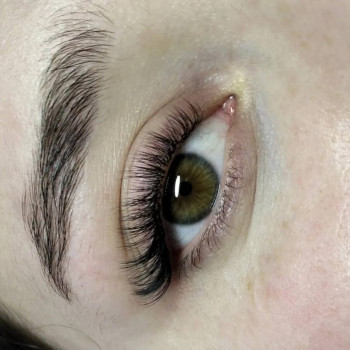 2D lash look